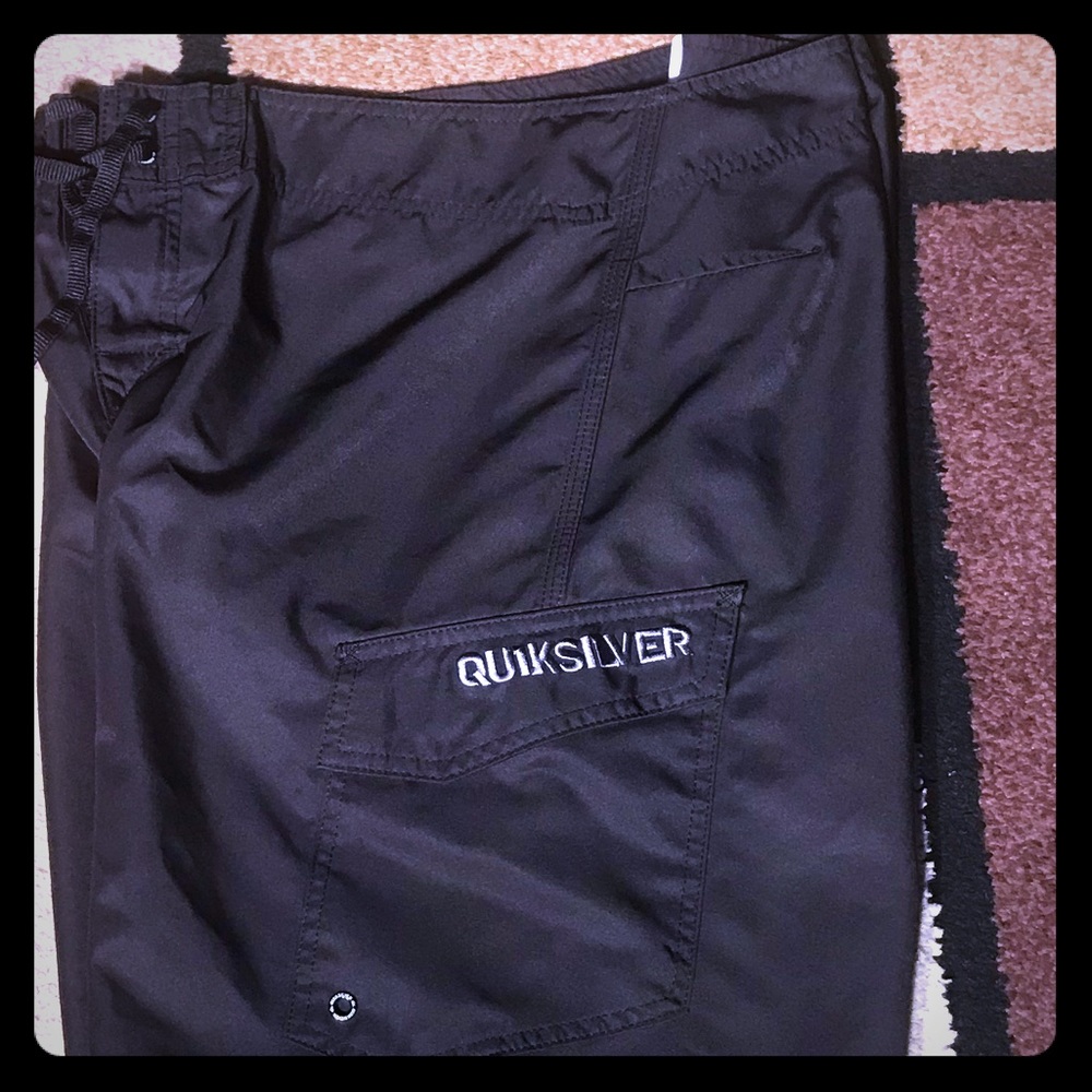 🌟 Men’s Quiksilver Boardshorts